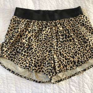 Outdoor Voices Relay Short Cheetah Medium